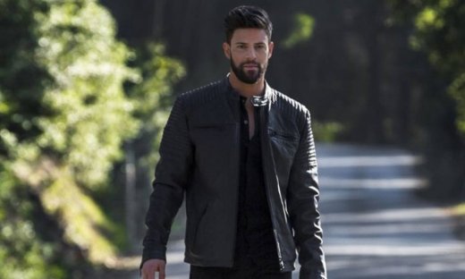 Επιστρέφει με νέο τραγούδι και βάζει «Στην Καρδιά φτερά»