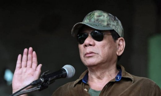 Πρωτοφανής εντολή Ντουτέρτε στο στρατό: Πυροβολήστε τις αντάρτισσες στα γεννητικά όργανα