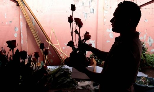 Άγιος Βαλεντίνος: οι ερωτευμένοι διώκονται στην Ινδονησία