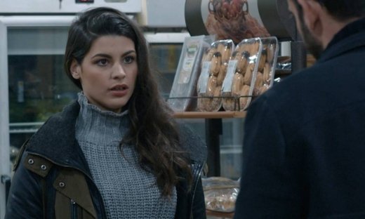 Το τατουάζ: Η Άννα είναι σε νευρική κατάρρευση