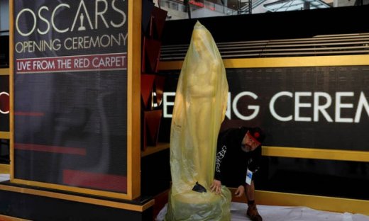 Όσκαρ 2018: Mε καρφίτσες κατά της ένοπλης βίας οι αστέρες του Χόλιγουντ