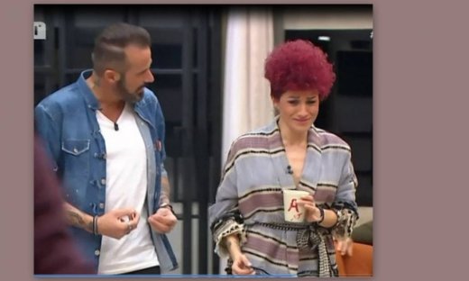 Power of love: Έξαλλη η Κλαούντια με τον Νίκο: «Θα φας τον καφέ στα μούτρα»!