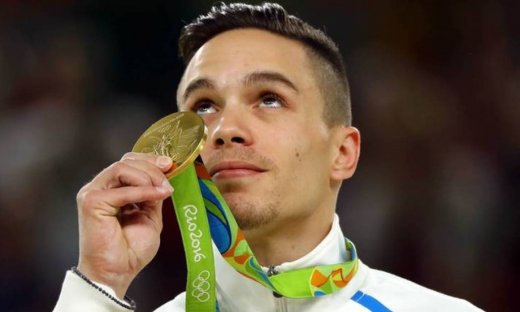 Λευτέρης Πετρούνιας: «Κάθε φορά που ανεβαίνει η ελληνική σημαία στο βάθρο είναι μια ιδιαίτερη στιγμή