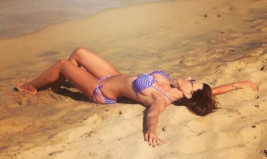 Η Ελληνίδα με την απόλυτη κορμάρα σε καυτές πόζες! (photos)