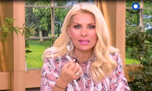 Ελένη Μενεγάκη: Το βίντεο, που τράβηξε μέσα από το σπίτι της