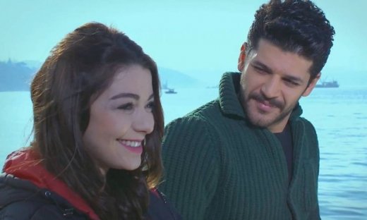 Elif: Ο Σελίμ είναι λυπημένος επειδή βλέπει τη θλίψη της μικρής