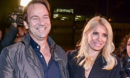 Ελένη Μενεγάκη: «Όταν ξυπνάω απλώνω το χέρι μου για να αγγίξω τον άνθρωπό μου»