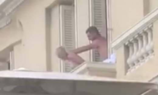 Επικό! Ζευγάρι βγήκε στο μπαλκόνι ξενοδοχείου και το έκανε μπροστά στον κόσμο! (photos+video)