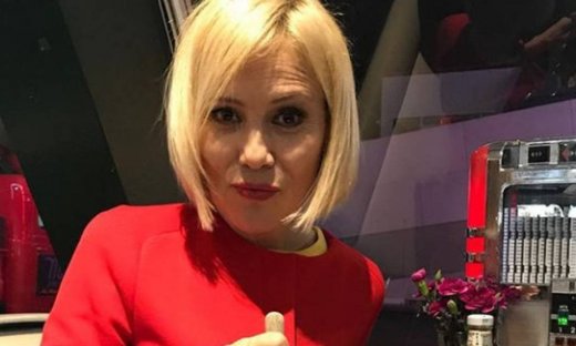 Κι όμως η Κωνσταντίνα Μιχαήλ… τρώει και δεν της φαίνεται!