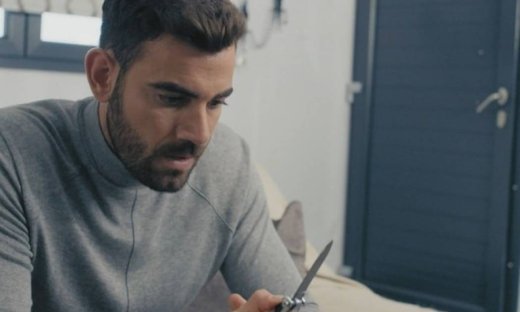 Το τατουάζ: Η Τόνια «στριμώχνει» τον Ορφέα