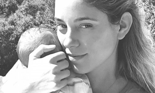 Η Δούκισσα Νομικού εξομολογείται πώς είναι η ζωή με τον γιο της