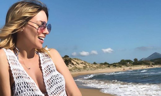 Μαρία Λουίζα Βούρου: Ποζάρει με μαγιό στον έκτο μήνα της εγκυμοσύνης της!