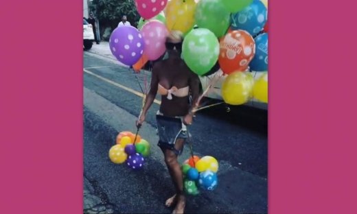 Γενέθλια για την Καλογρίδη:Ξυπόλυτη και με το μαγιό της στη μέση του δρόμου φώναζε «Χρόνια πολλά»