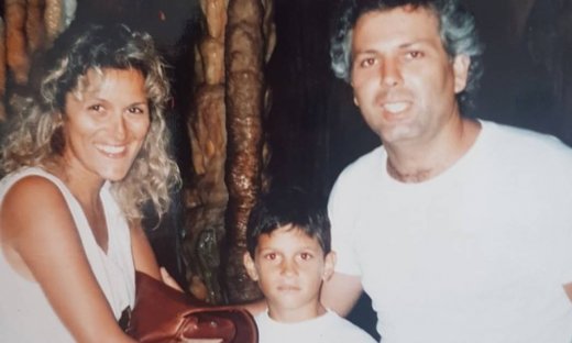 Ποιος Έλληνας ζεν πρεμιέ είναι ο μικρός της φωτό;