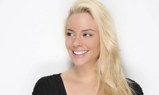 Η Ρία Αντωνίου ποζάρει ολόγυμνη στο Instagram