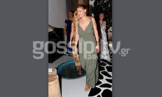 Δέσποινα Καμπούρη: Με άκρως summer look στη Μύκονο