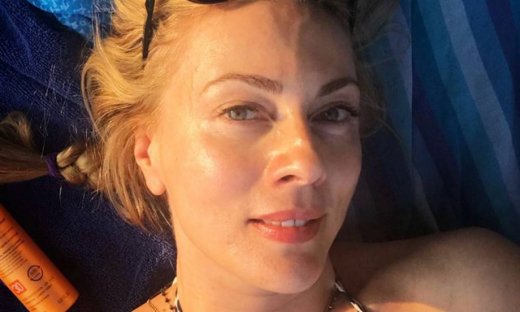 Το απίστευτο κορμί της Σμαράγδας Καρύδη!