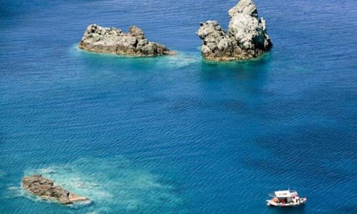 Η ήρεμη και αθόρυβη Ανάφη μπορεί να σας κρατήσει για πάντα κοντά της