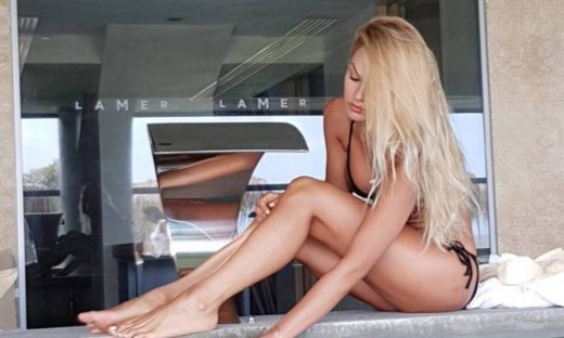 Τα διαφορετικά στυλ της Κάβουρα στην παραλία