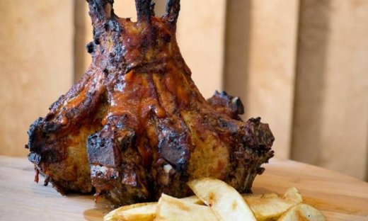 Pork Crown- Χοιρινό με σάλτσα bbq