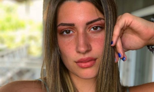 Είναι η κόρη γνωστού ζευγαριού της σόουμπιζ