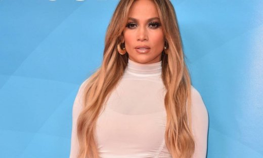 Διακοπές στην Μύκονο σχεδιάζει η Jennifer Lopez