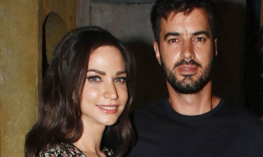 Γερονικολού – Τσιμιτσέλης:Ο γρίφος με τις φωτό από τις διακοπές τους και τα κρυφά ονόματα