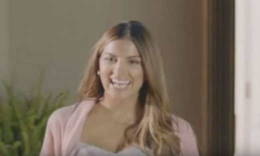 Σταματίνα Τσιμτσιλή: Με νυχτικό και ρόμπα φτιάχνει το καλύτερο... πρωινό