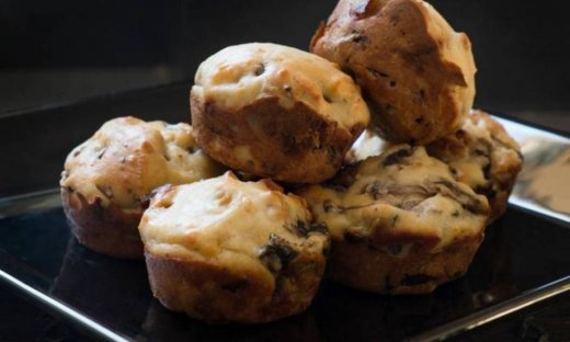 Αλμυρά muffins με μανιτάρια και σύκο