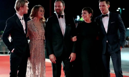 Θρίαμβος! Ο διεθνής τύπος αποθεώνει τον Γιώργο Λάνθιμο στη Μόστρα