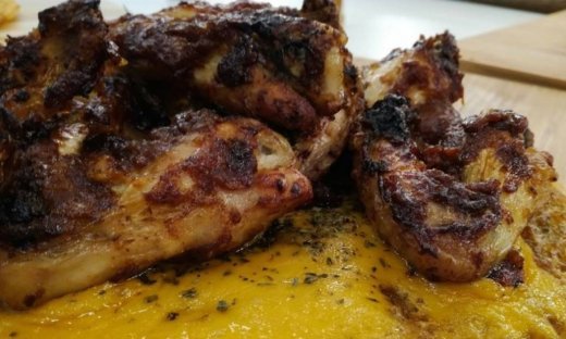 Φτερούγες κοτόπουλου με BBQ sauce