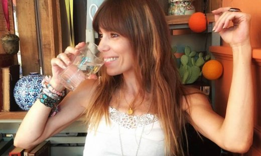 Η Μυρτώ Αλικάκη φτιάχνει κοτόπιτα!