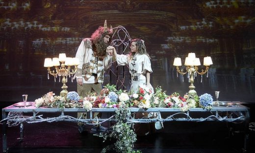 Η Μαριάννα Τόλη ανεβάζει την «Πεντάμορφη και το τέρας»