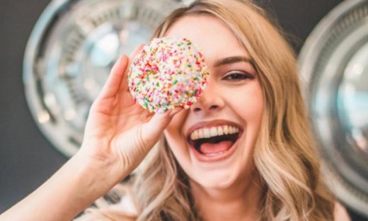 Επιστημονική εξήγηση: Ιδού ο λόγος που τα παρατάς από την πρώτη εβδομάδα δίαιτας