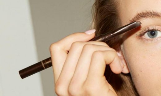 Τα 7 καλύτερα μολύβια φρυδιών που θα μεταμορφώσουν το βλέμμα σου