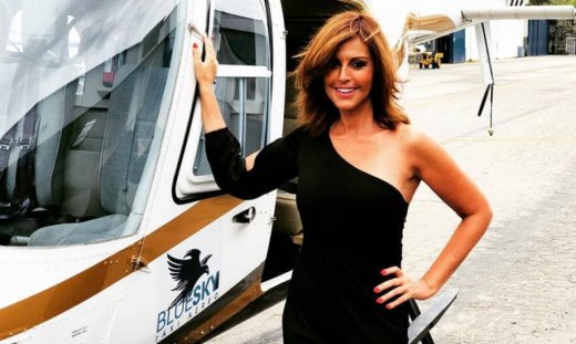 Η Αλεξάνδρα Παλαιολόγου ποζάρει με μπικίνι στην Ελαφόνησο