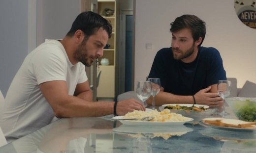 Το Τατουάζ: Ο Στέφανος συνειδητοποιεί πως η Ελπίδα έχει και πάλι μπλεξίματα