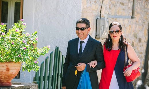 Πέτα τη φριτέζα: Όλο το χωριό είναι ανάστατο για αυτό που πάει να κάνει ο Αντρέας