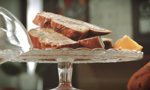 Αυτό το τσουρέκι με σοκολάτα και πορτοκάλι πρέπει να το δοκιμάσεις 