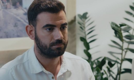 Το Τατουάζ: Η Χριστίνα πολιορκεί όλο και περισσότερο τον Ορφέα