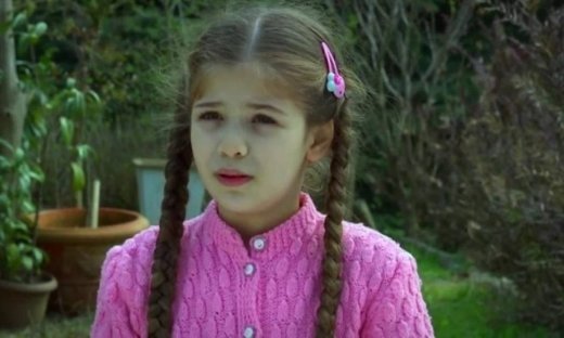 Elif: Ο Μουράτ κρύβεται σε ένα σπίτι, που βρίσκει στον δρόμο