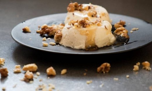 Πανακότα με γιαούρτι και μέλι ...να γλείφεις τα δάχτυλά σου 