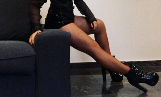 Η σέξι πόζα γνωστής Ελληνίδας ηθοποιού