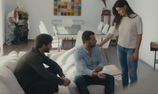 Το τατουάζ: Ο Στέφανος πέφτει τυχαία πάνω στη Νικόλ και τα αίματα δεν θα αργήσουν να ανάψουν