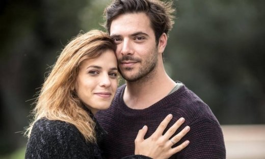 Γυναίκα χωρίς όνομα: Η Έλλη ανακαλύπτει κόκκινο κραγιόν σε ένα πουκάμισο του Κωστή…