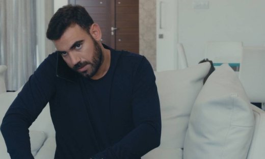 Το Τατουάζ: Ο Ορφέας βλέπει την Ελένη μαζί με τον Φίλιππο και τρελαίνεται