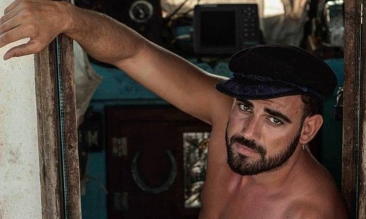 Πολυδερόπουλος: Τι κοινά έχει με τον Ορφέα που υποδύεται στο Τατουάζ;