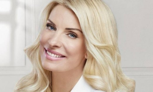 Ελένη Μενεγάκη: Στο λούνα παρκ με τις κόρες της