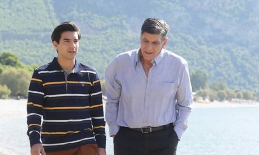 Πέτα τη φριτέζα: Ο Κίμωνας προσπαθεί να ελέγξει την τεταμένη κατάσταση ανάμεσα σε Βύρωνα και Φωτεινή