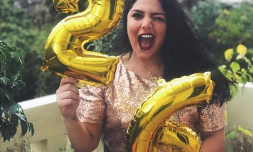 Δανάη Μπάρκα: Έγινε 26 χρονών και οι φίλοι της της ετοίμασαν ένα πάρτι – έκπληξη!